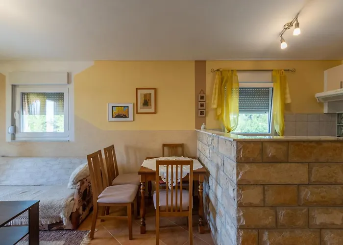 Apartment With Parking Space - 24653