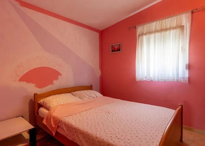 Apartment With Parking Space - 24653