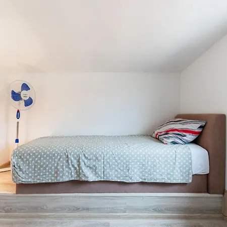 With Parking Space - 24653 Appartement *