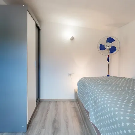With Parking Space - 24653 Appartement *