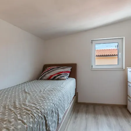 Appartement With Parking Space - 24653 Vir