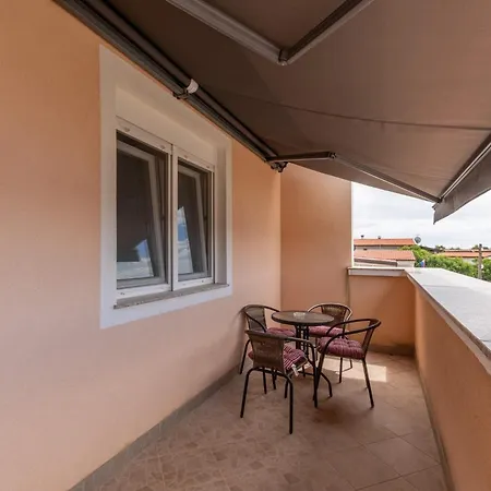 With Parking Space - 24653 Appartement *